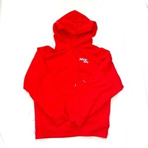 Women’s Size XS NYC Sweatshirt by Garage. Fit is oversized, great casual look!